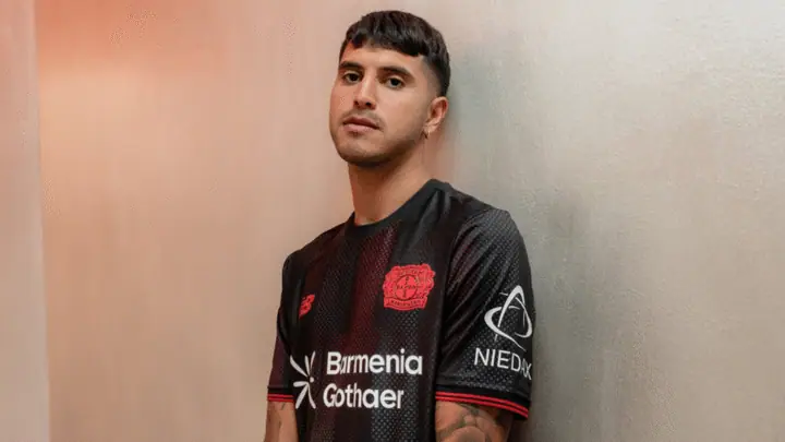 Bayer Leverkusen presentó su nueva piel con Piero Hincapié como protagonista