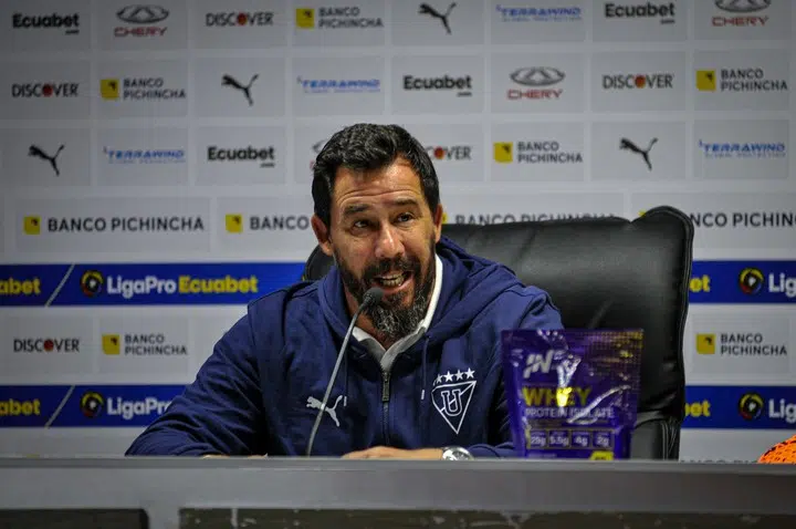Vitamina Sánchez, entrenador de Liga Deportiva Universitaria.