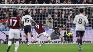 GOLES | Manchester United lo empató al 97’ y evitó la derrota en Londres