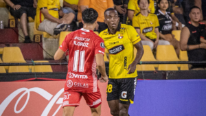 GOLES | Barcelona cayó ante Argentinos y deberá buscar la hazaña en Buenos Aires