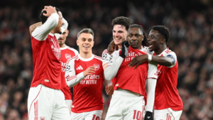 GOLES | Arsenal avanza con autoridad… y Piero Hincapié sigue escribiendo su historia en la élite