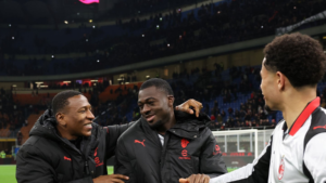 GOLES | MILAN GANA… PERO PERVIS ESTUPIÑÁN DESAPARECE DEL MAPA